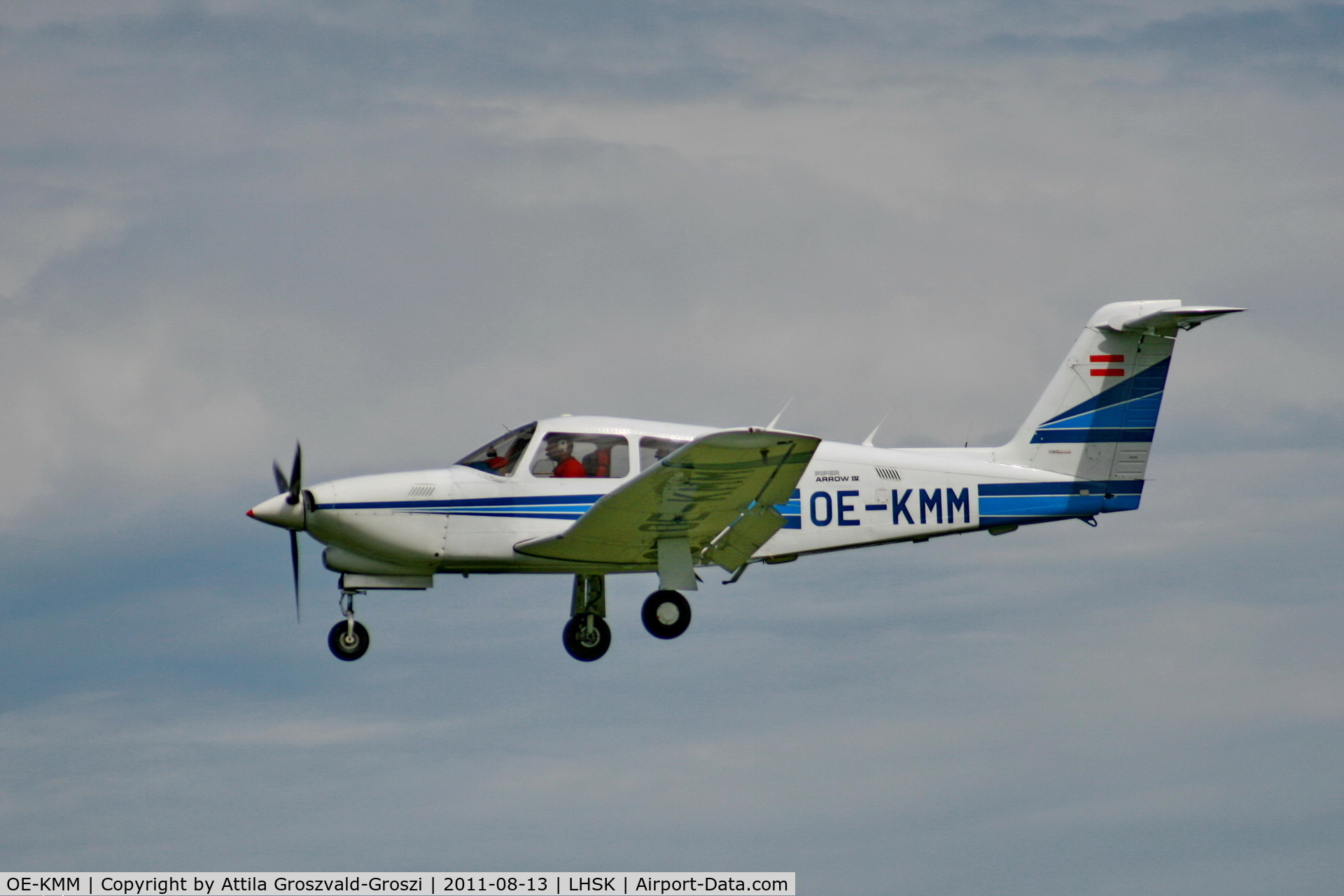 OE-KMM, Piper PA-28RT-201T Turbo Arrow IV C/N 28R-8531005, LHSK - Siófok-Kiliti Airport, Hungary