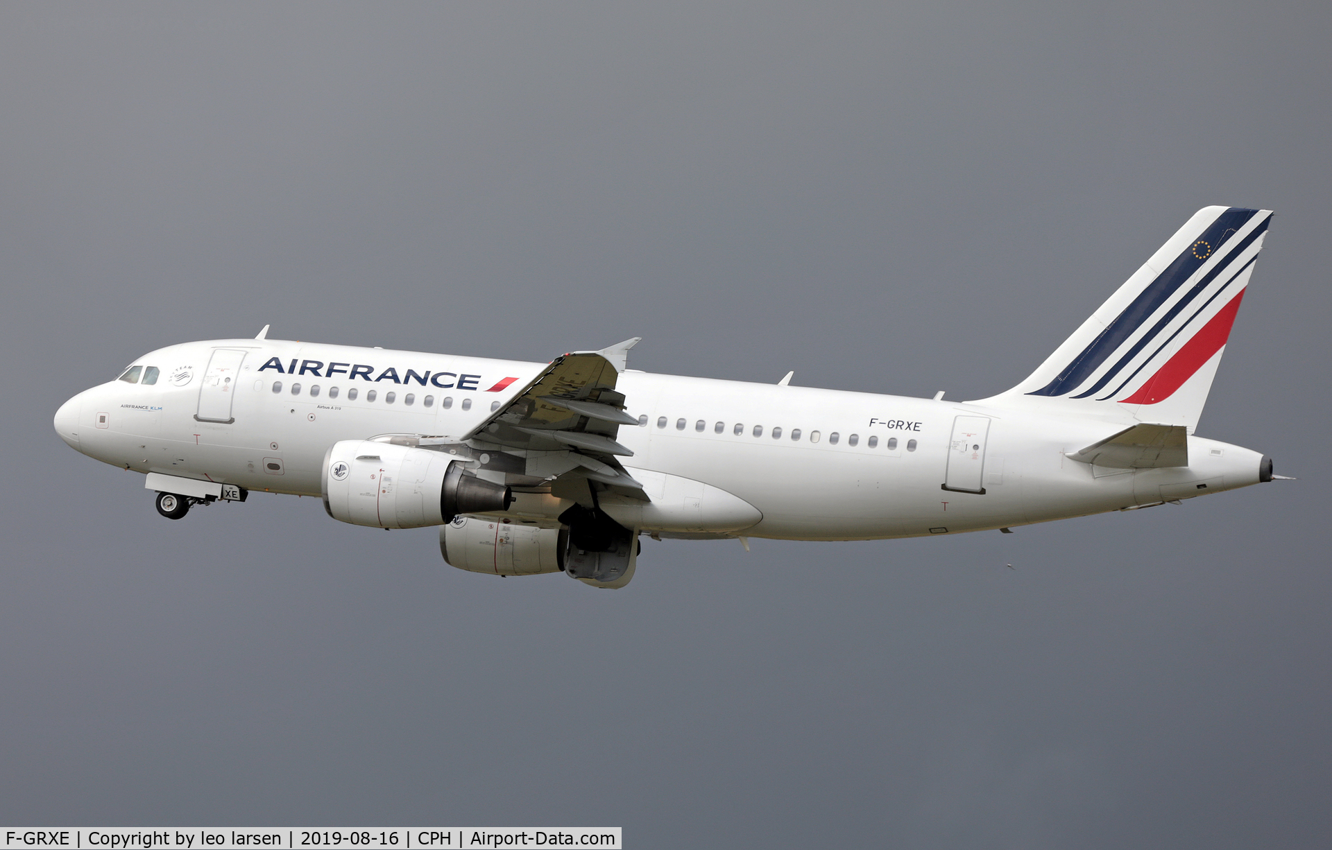 F-GRXE, 2002 Airbus A319-111 C/N 1733, Copenhagen 16.8.2019 T/O R-22R