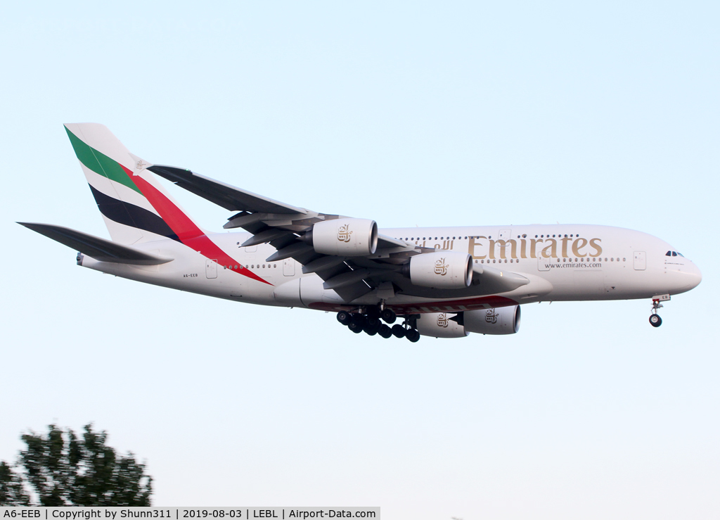 A6-EEB, 2012 Airbus A380-861 C/N 109, Landing rwy 25R without patch