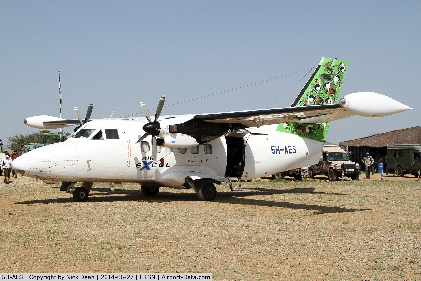 5H-AES, 1996 Let L-410UVP-E9 Turbolet C/N 871811, Seronera Serengeti NP