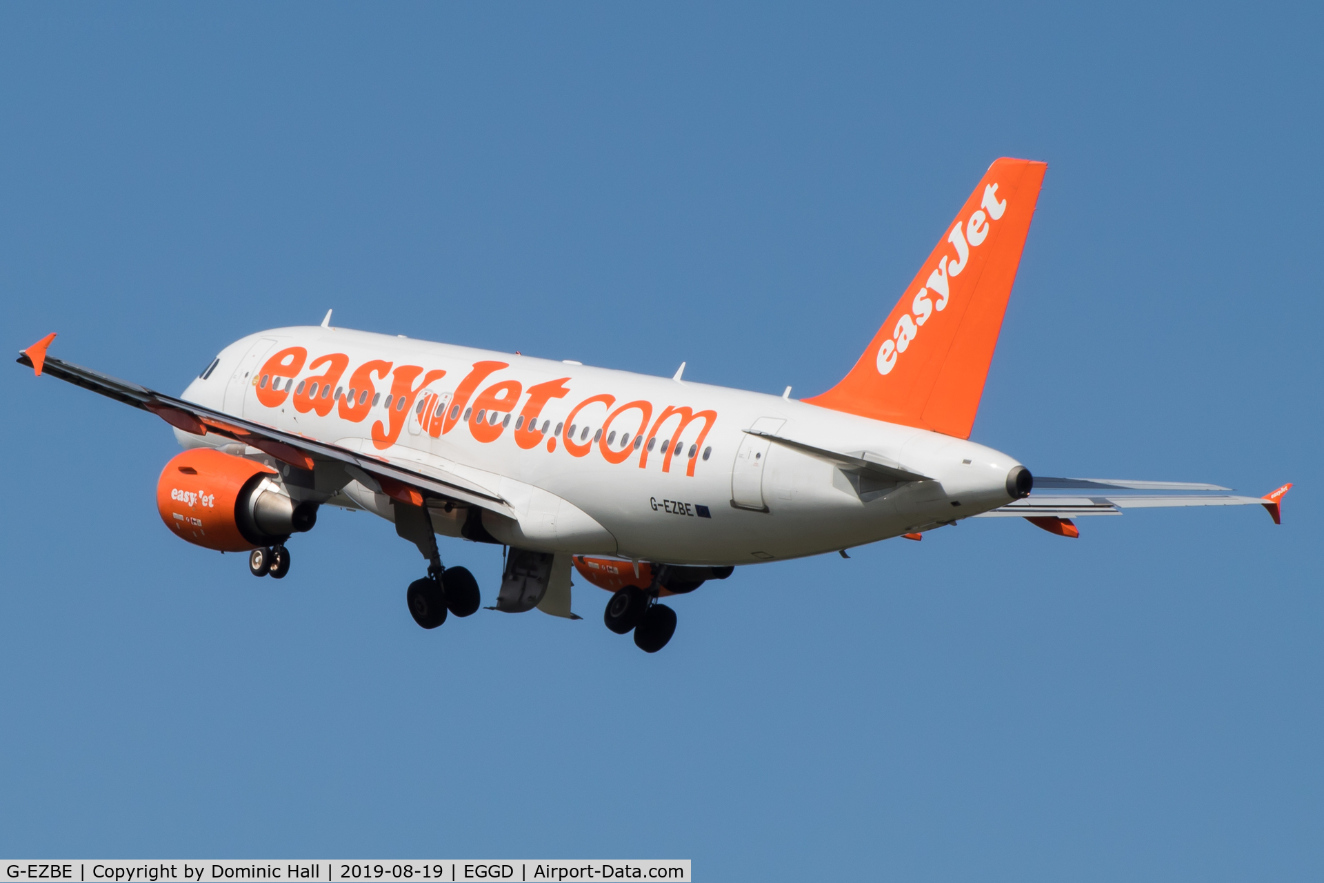 G-EZBE, 2006 Airbus A319-111 C/N 2884, Departing RWY 27