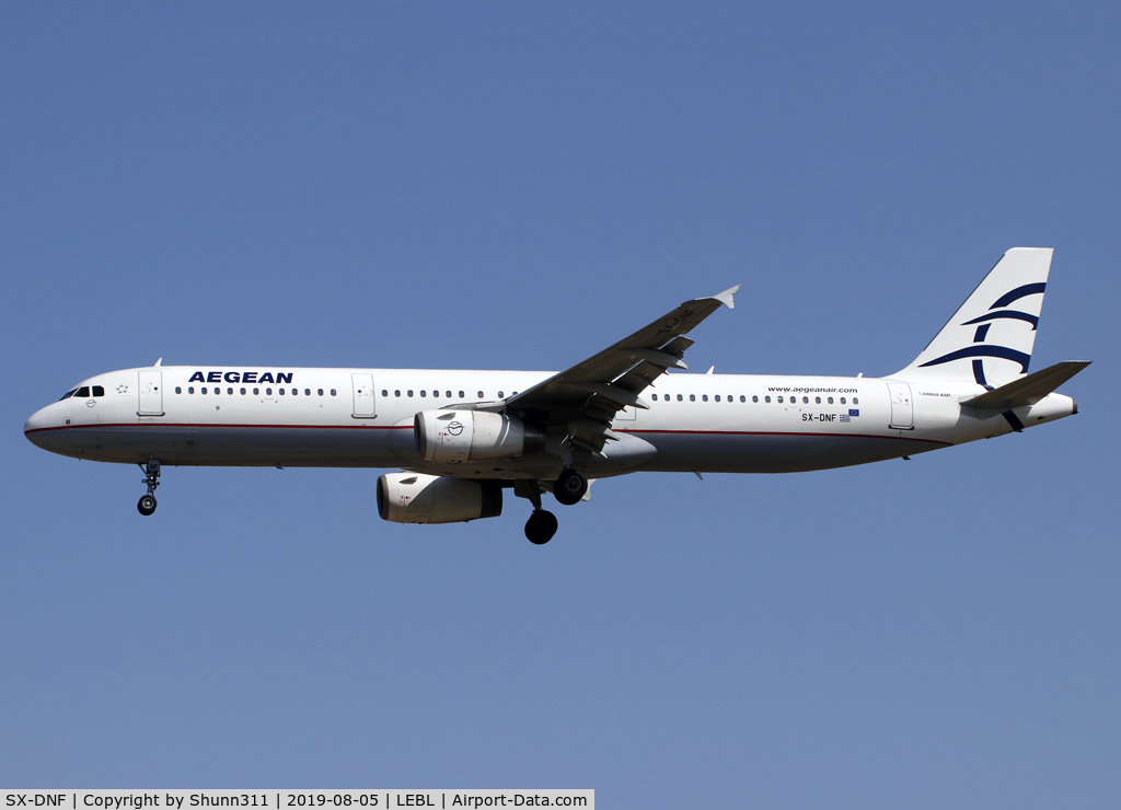 SX-DNF, 2005 Airbus A321-231 C/N 2553, Landing rwy 25R