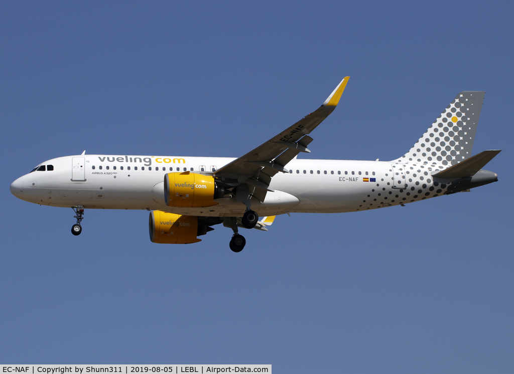 EC-NAF, 2018 Airbus A320-271N C/N 8468, Landing rwy 25R