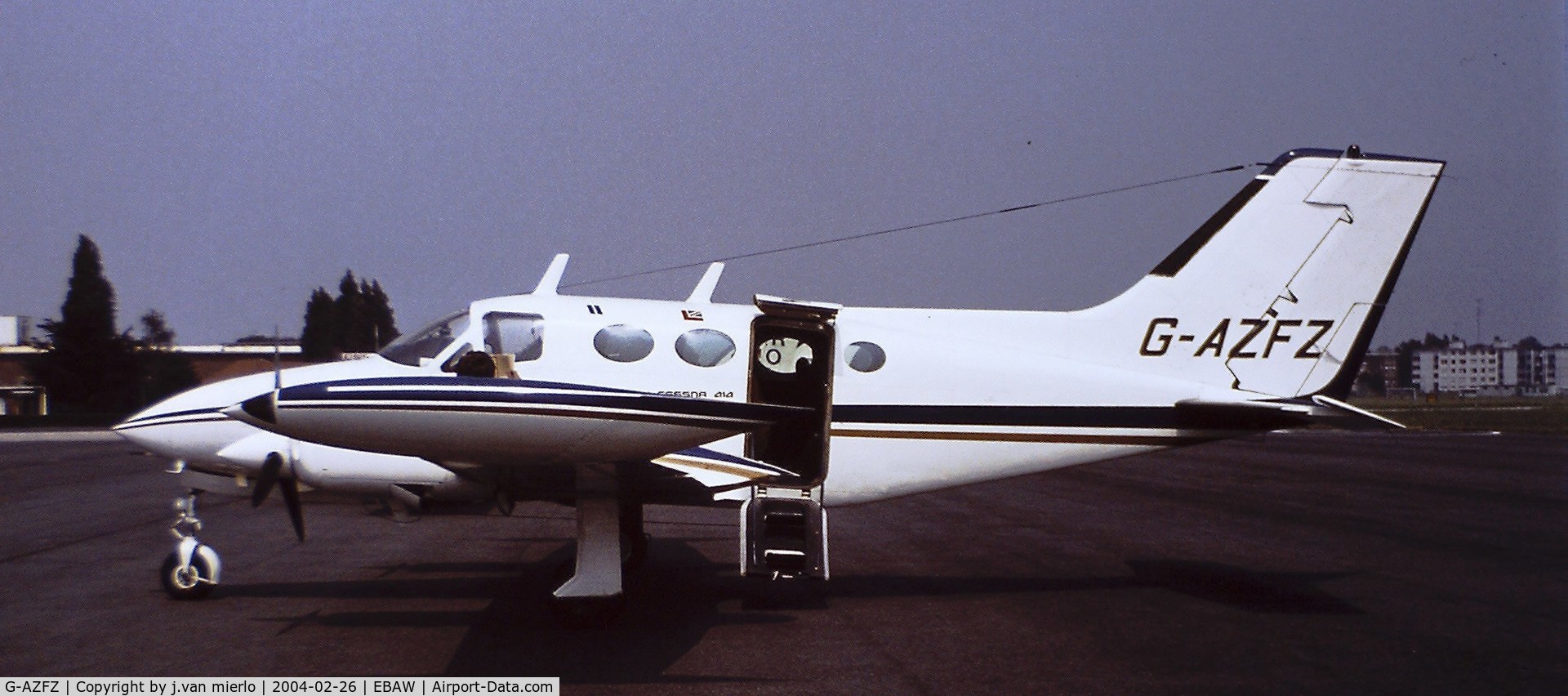G-AZFZ, 1971 Cessna 414 Chancellor C/N 414-0175, Antwerp, Belgium