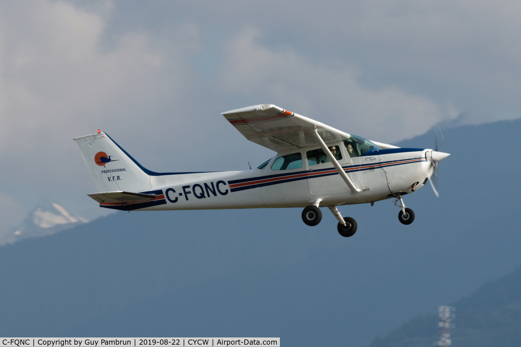 C-FQNC, 1972 Cessna 172L C/N 17260374, Departing