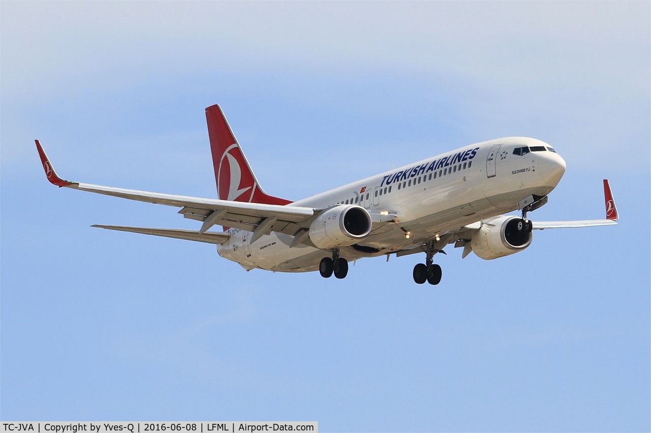 TC-JVA, 2014 Boeing 737-8F2 C/N 40988, Boeing 737-8F2, Short approach Rwy 31R, Marseille-Provence Airport (LFML-MRS)