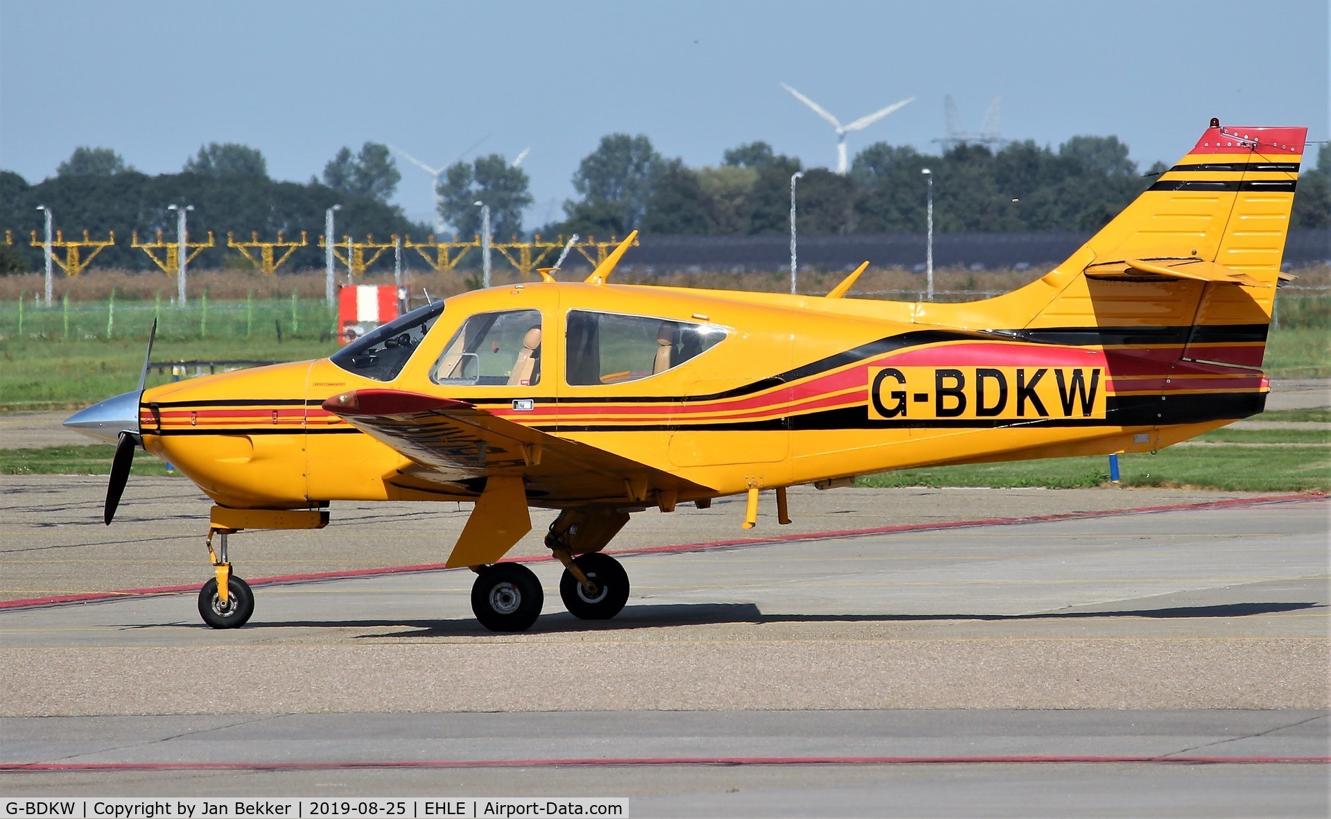 G-BDKW, 1973 Rockwell International 112 Commander C/N 106, Lelystad Airport