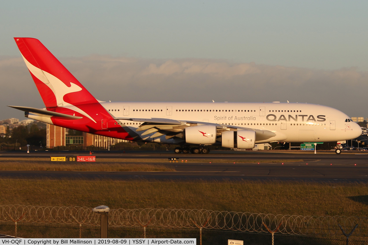 VH-OQF, 2009 Airbus A380-842 C/N 029, TAXIING