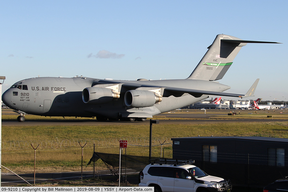 09-9210, 2009 Boeing C-17A Globemaster III C/N P-210, US SecDef was in town