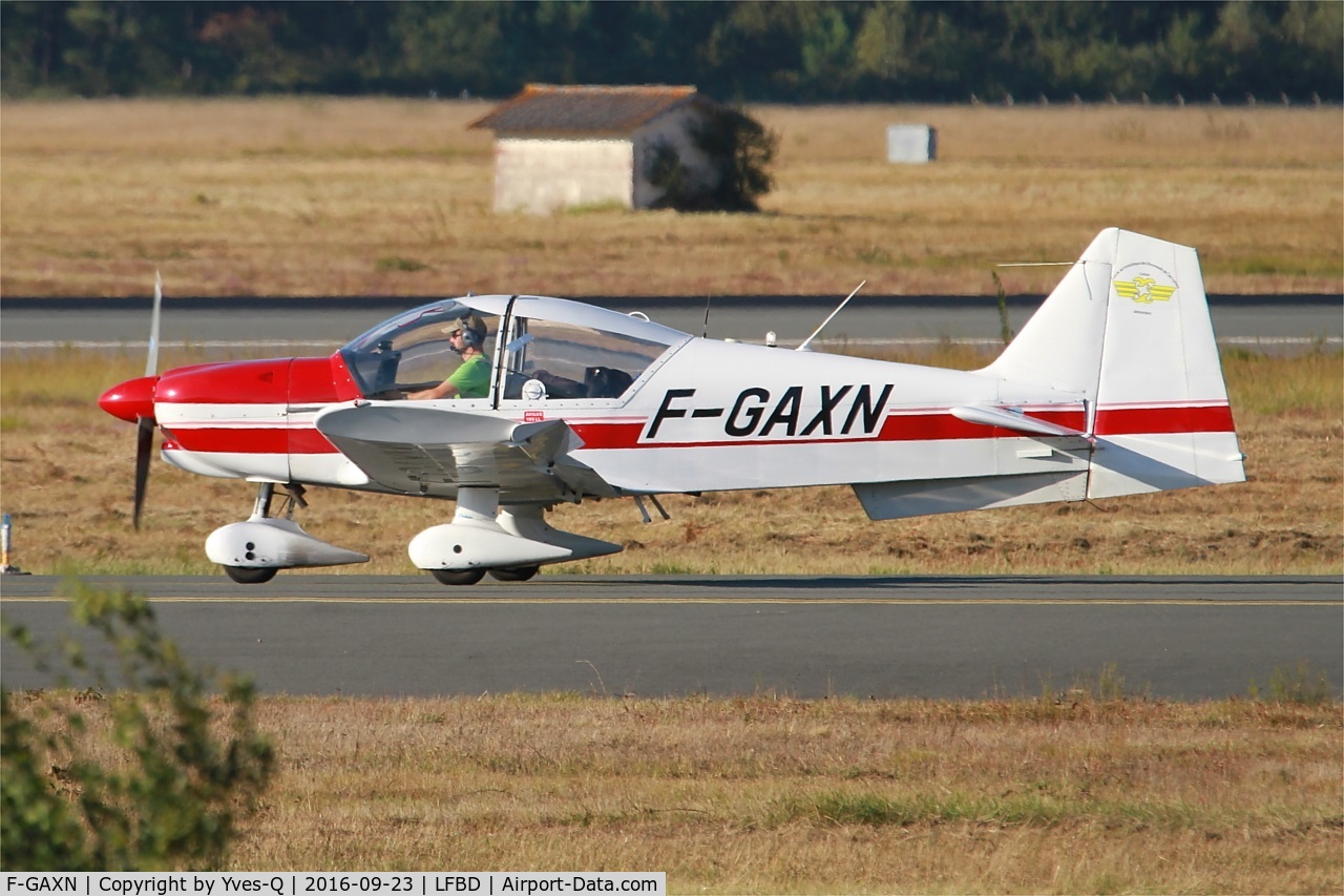 F-GAXN, Robin R-2160 Alpha Sport C/N 152, Robin R-2160 Alpha Sport, Holding point Delta rwy 05, Bordeaux Mérignac airport (LFBD-BOD)