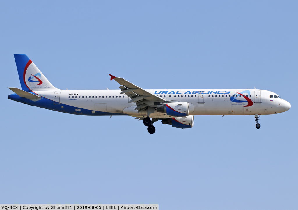VQ-BCX, 2002 Airbus A321-211 C/N 1720, Landing rwy 25R