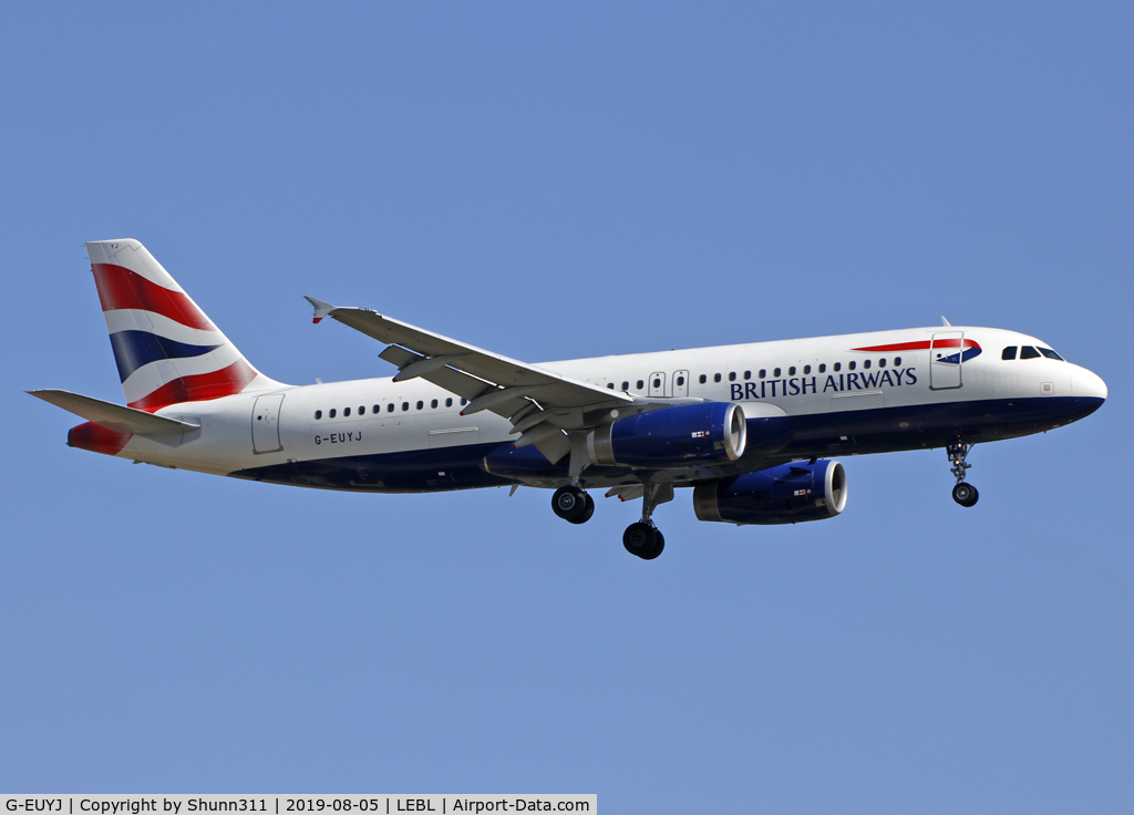 G-EUYJ, 2010 Airbus A320-232 C/N 4464, Landing rwy 25R