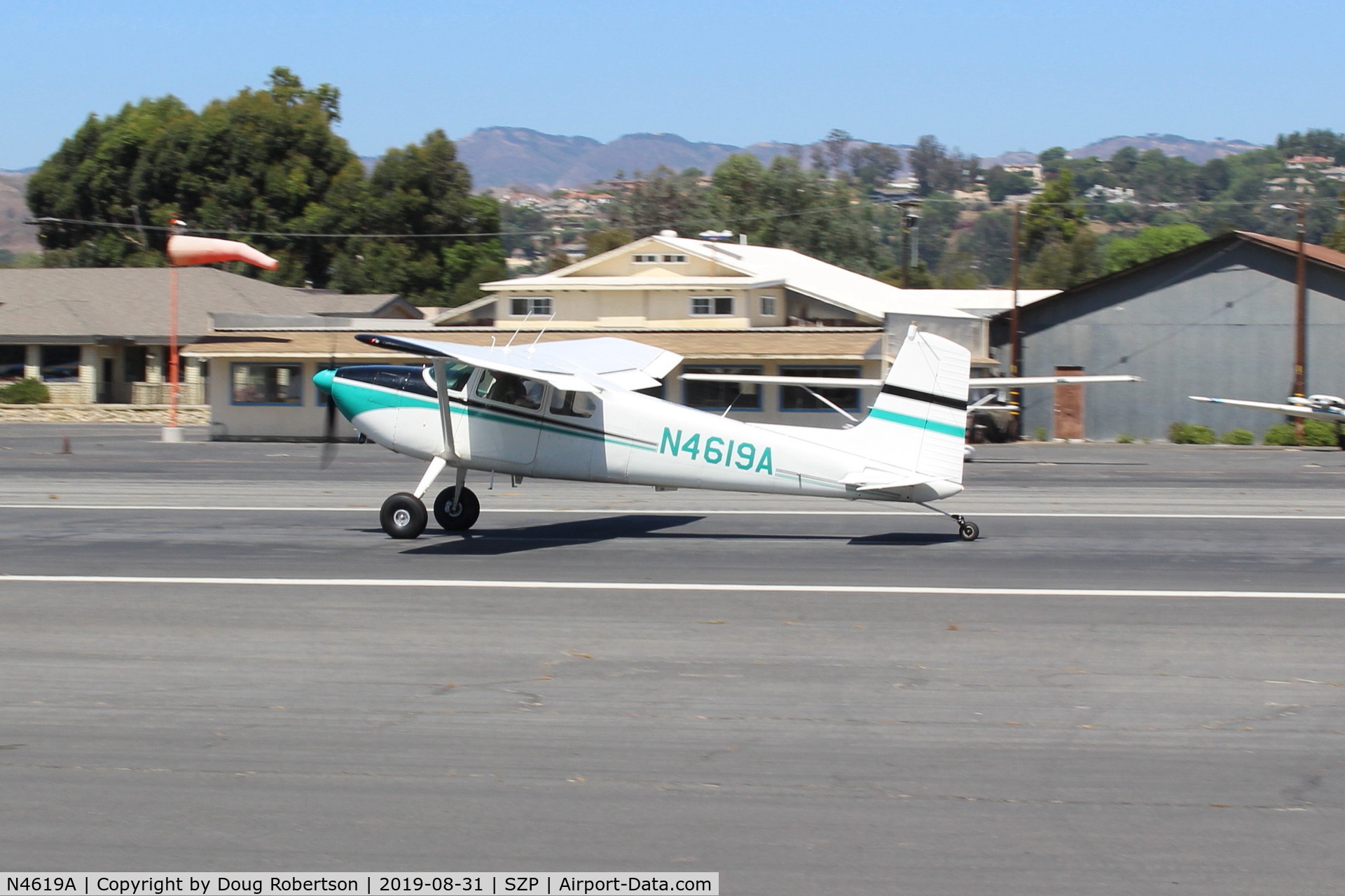 N4619A, 1956 Cessna 180 C/N 32217, 1956 Cessna 180, Continental O-470 230 Hp, landing Roll Rwy 22