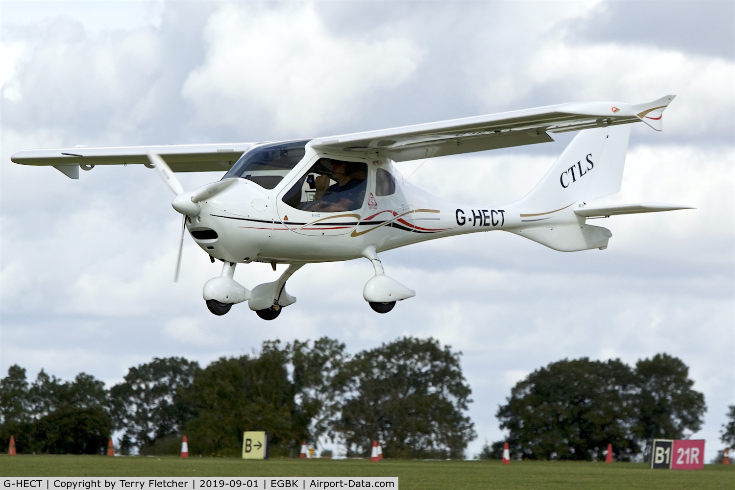 G-HECT, 2009 Flight Design CTLS C/N F-09-04-06, At Sywell