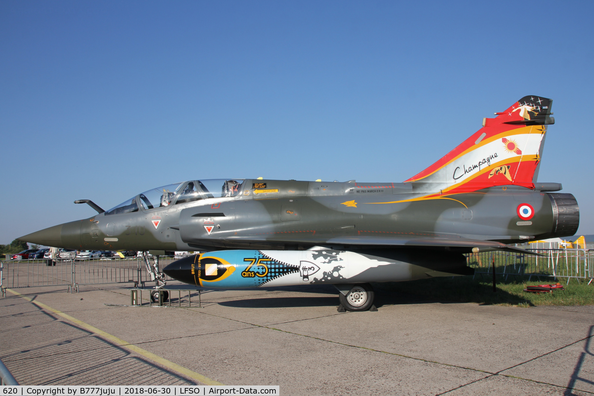 620, Dassault Mirage 2000D C/N Not found 620, at Nancy Airshow
new code 3-IU
75 year EC 2/3 Champagne