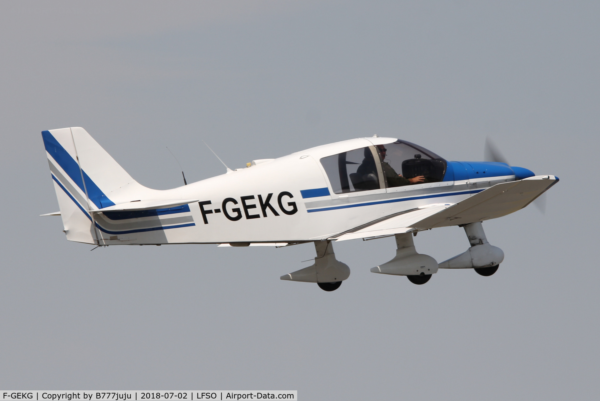 F-GEKG, Robin DR-400-180 Regent C/N 1732, at Nancy Airshow