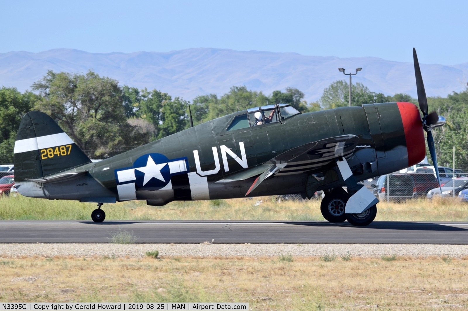 N3395G, 1942 Republic P-47G-15-CU Thunderbolt C/N 42-25254, Landing RWY 29.