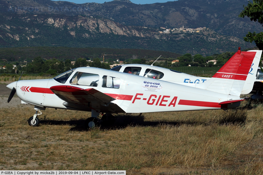 F-GIEA, Piper PA-28-161 Warrior II C/N 28-41106, Parked