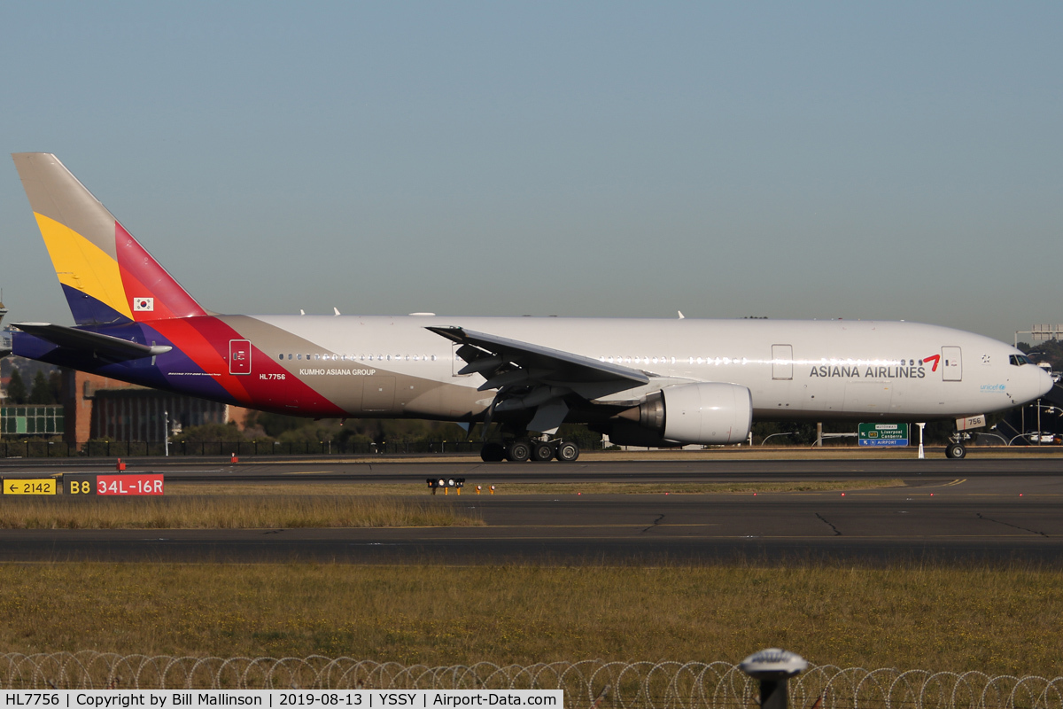 HL7756, Boeing 777-28E/ER C/N 30860/659, taxiing from 3-4L