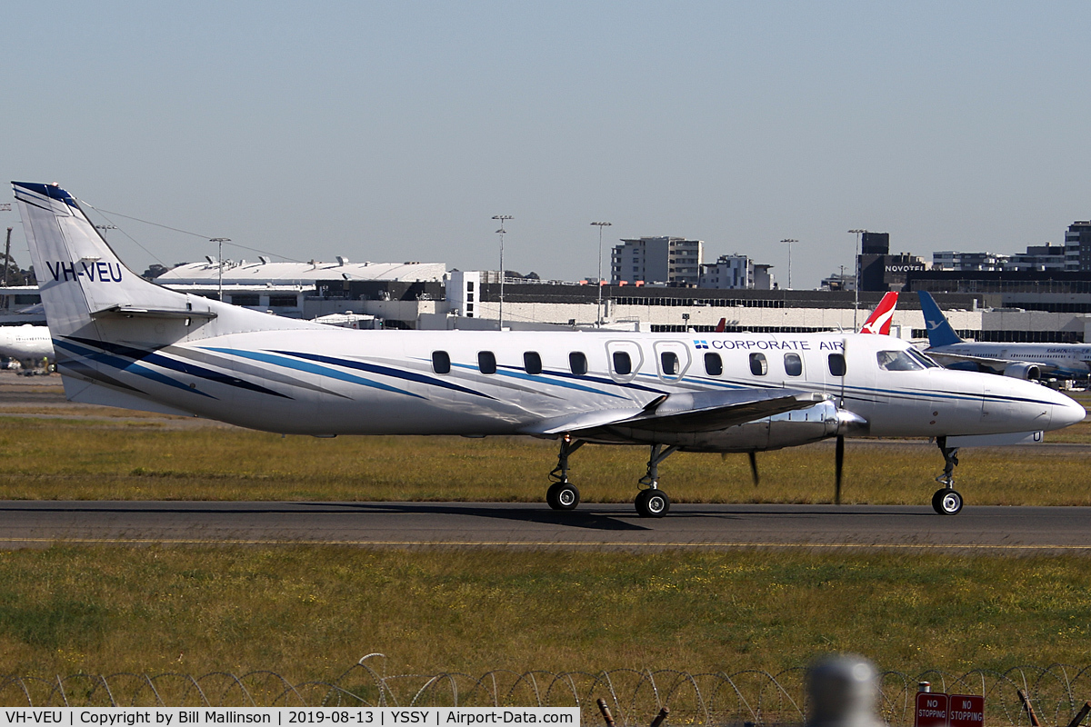 VH-VEU, 1992 Fairchild SA-227DC Metro 23 C/N DC-797B, taxiing