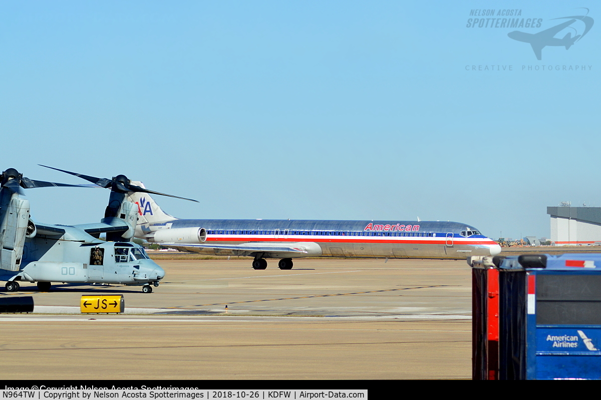 N964TW, 1999 McDonnell Douglas MD-83 (DC-9-83) C/N 53614, American Airlines Skyball 2018 arrivals and a good ole Maddog. As American as it gets!