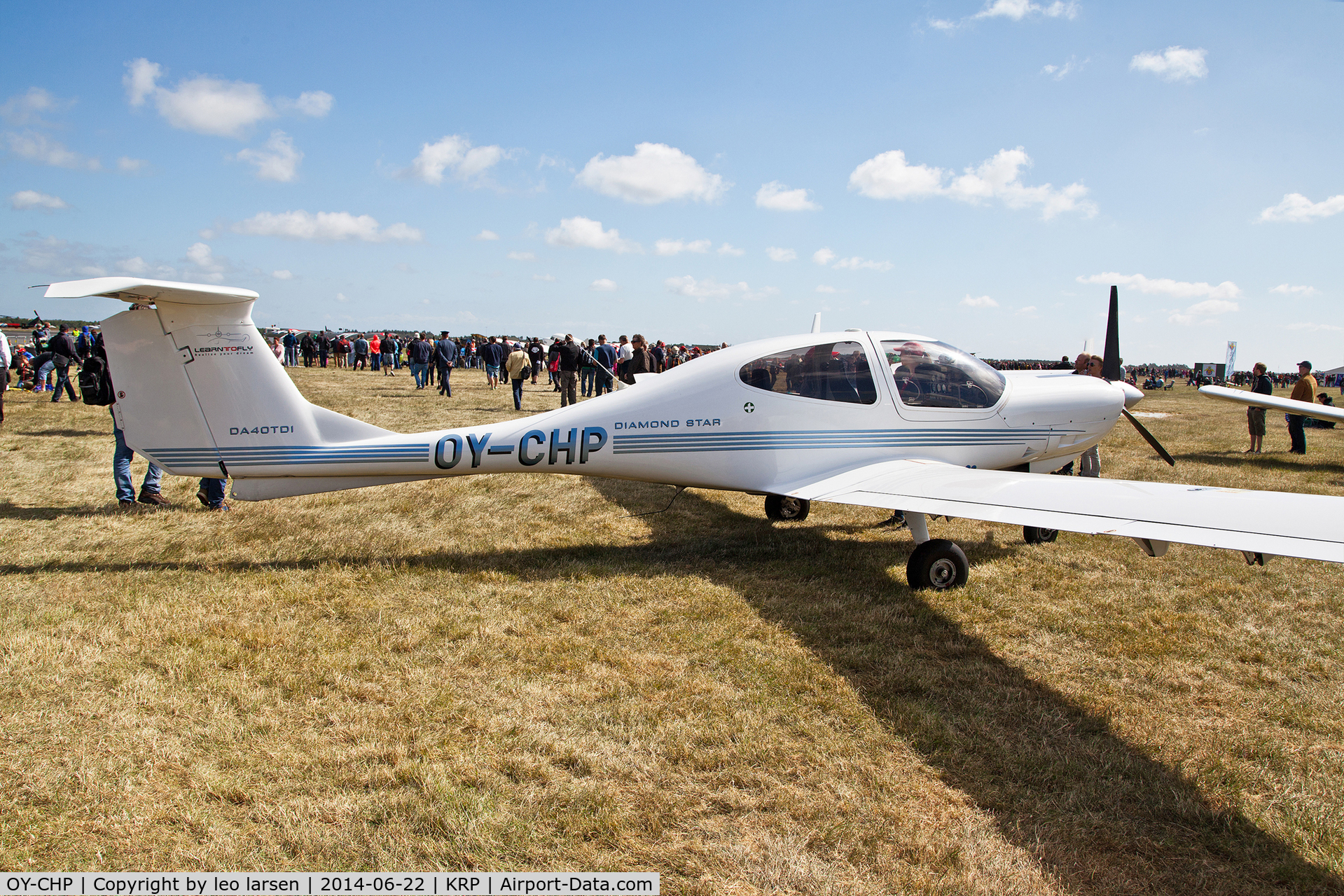 OY-CHP, 2004 Diamond DA-40D Diamond Star C/N D4.102, Karup Air Show 22.6.2014