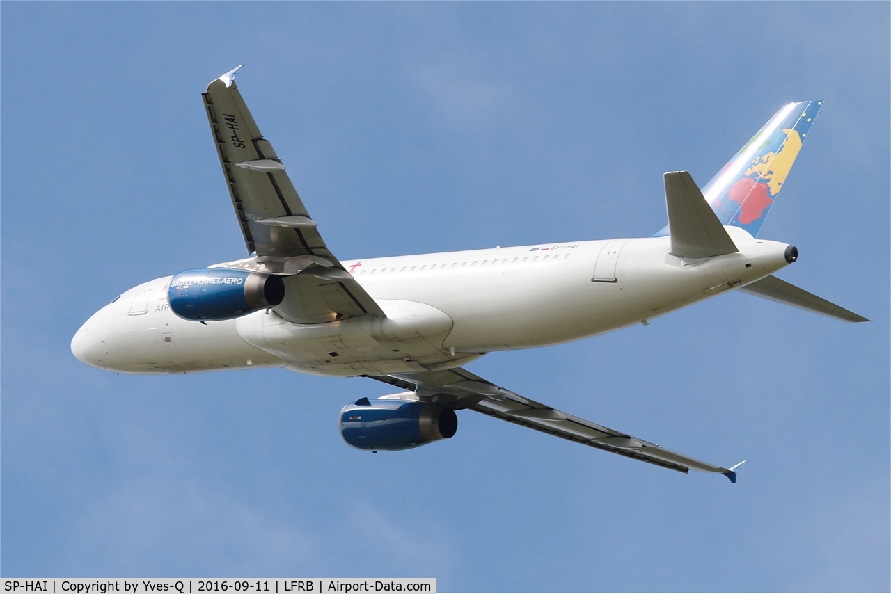 SP-HAI, 1999 Airbus A320-233 C/N 1007, Airbus A320-233, Take off rwy 25L, Brest-Bretagne airport (LFRB-BES)