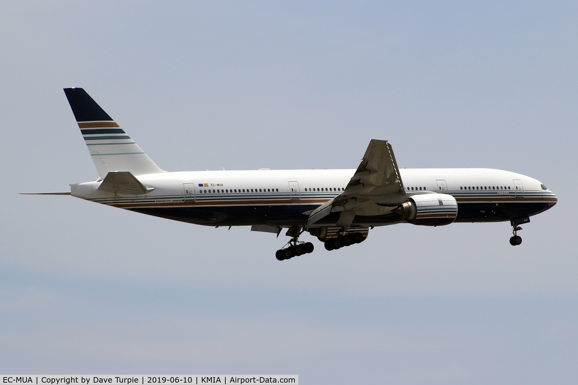 EC-MUA, 2001 Boeing 777-212/ER C/N 28524, Privilege Style Boeing 777 charter.