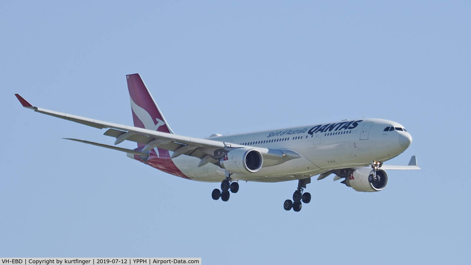 VH-EBD, 2003 Airbus A330-201 C/N 0513, Airbus A330-202. Qantas VH-EBD, final runway 06 YPPH 120719.