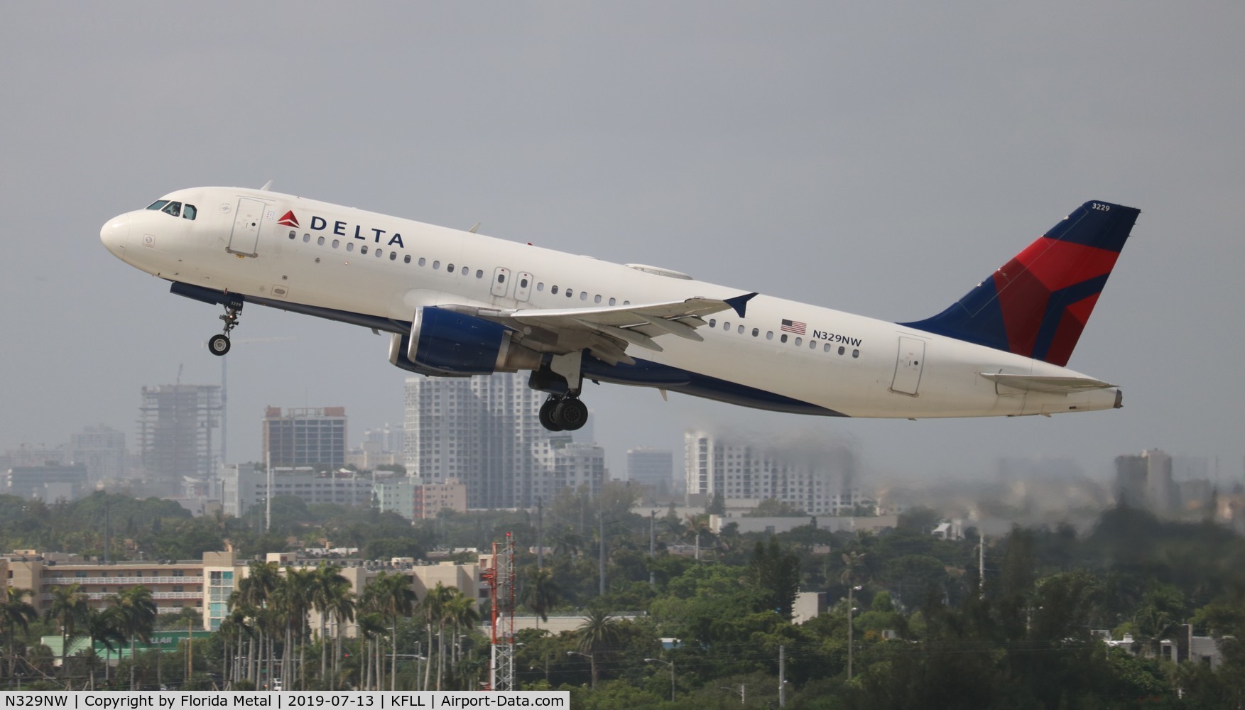 N329NW, 1992 Airbus A320-211 C/N 306, Delta