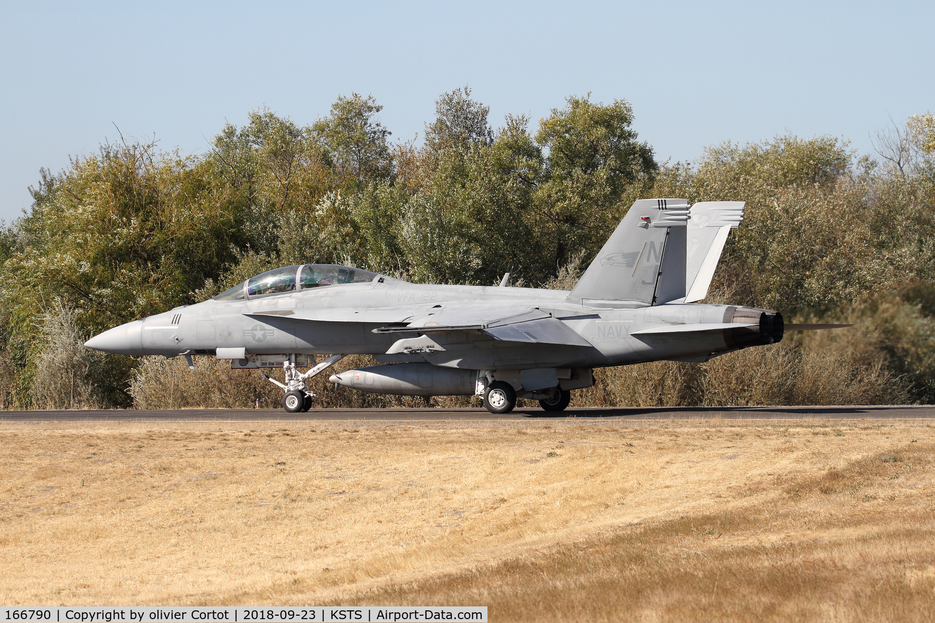 166790, Boeing F/A-18F Super Hornet C/N F-171, leaving Santa Rosa