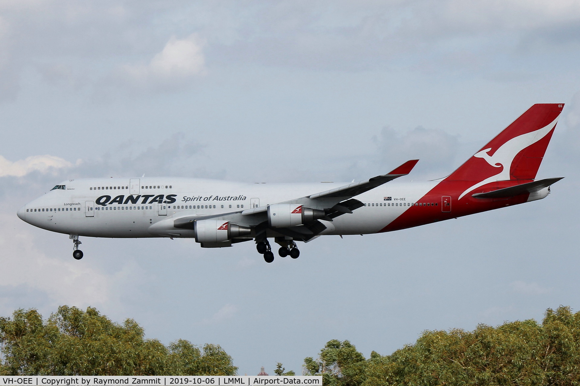 VH-OEE, 2002 Boeing 747-438/ER C/N 32909, B747 VH-OEE Qantas