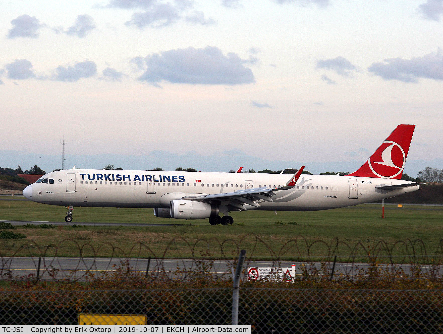 TC-JSI, 2013 Airbus A321-231 C/N 5584, TC-JSI landed rw 04L