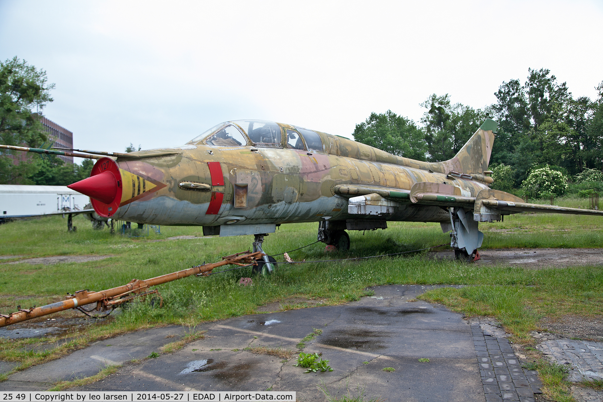 25 49, Sukhoi Su-22UM-3K C/N 17532367003, Technikmuseum Dessau 27.5.2014.Ex 127