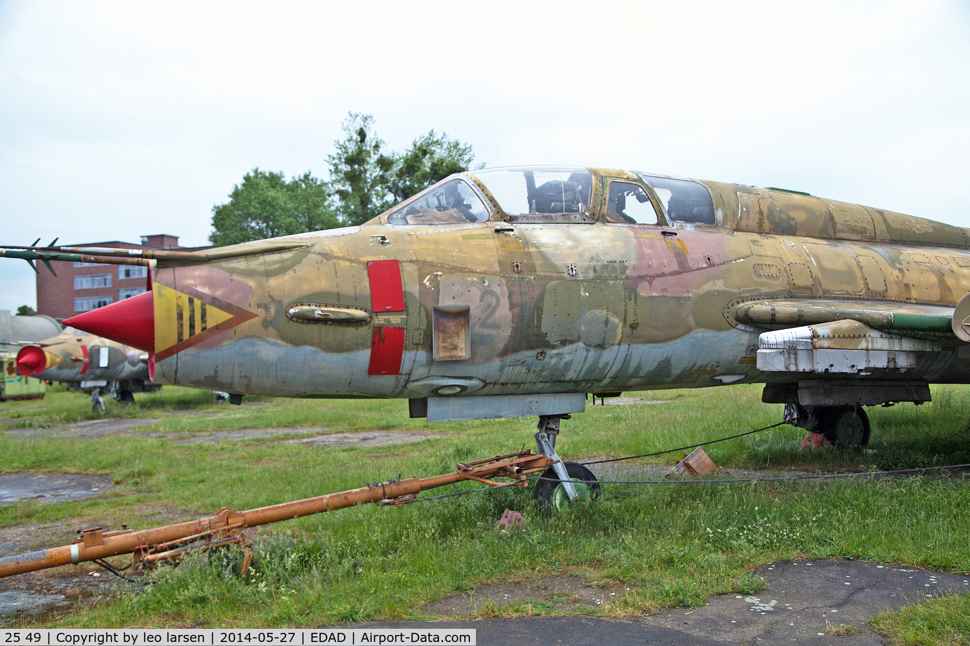 25 49, Sukhoi Su-22UM-3K C/N 17532367003, Technikmuseum Dessau 27.5.2014.Ex 127