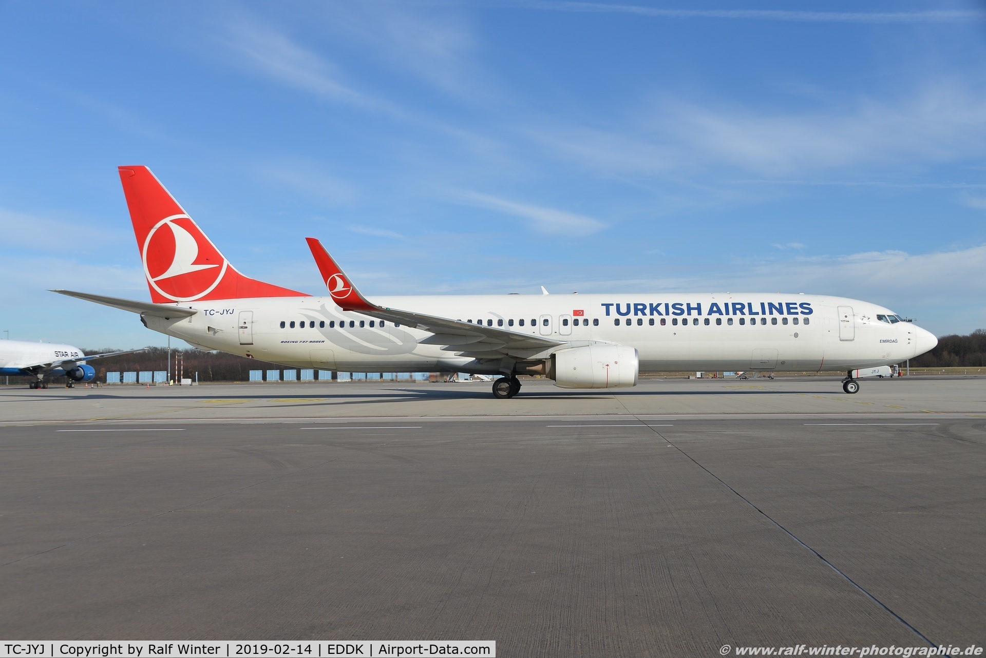 TC-JYJ, 2013 Boeing 737-9F2/ER C/N 40986, Boeing 737-9F2ER(W) - TK THY Turkish Airlines 'Emirda?' - 40986 - TC-JYJ - 14.02.2019 - CGN