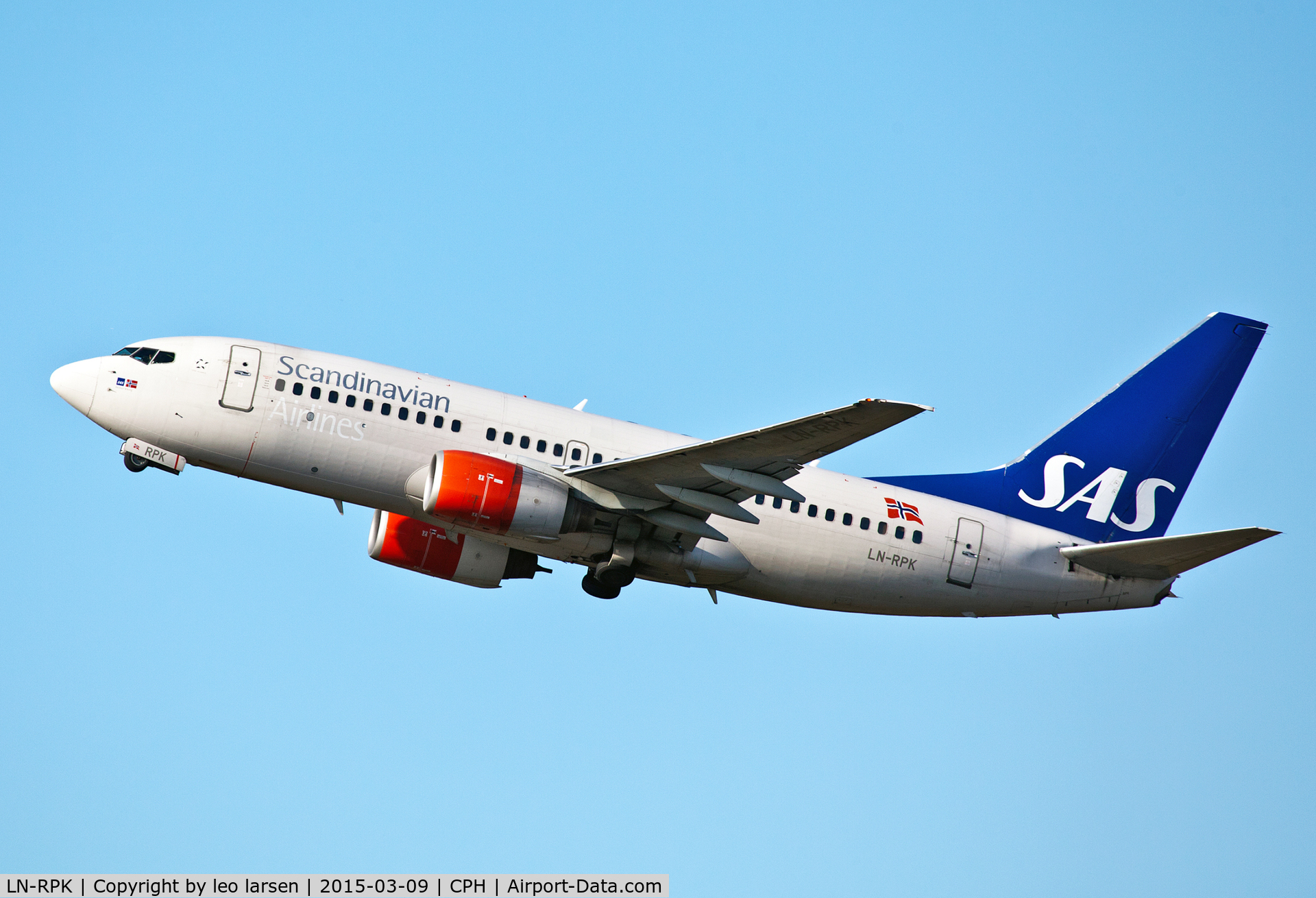 LN-RPK, 2000 Boeing 737-783 C/N 28317, Copenhagen 9.3.2015 T/O R-22R