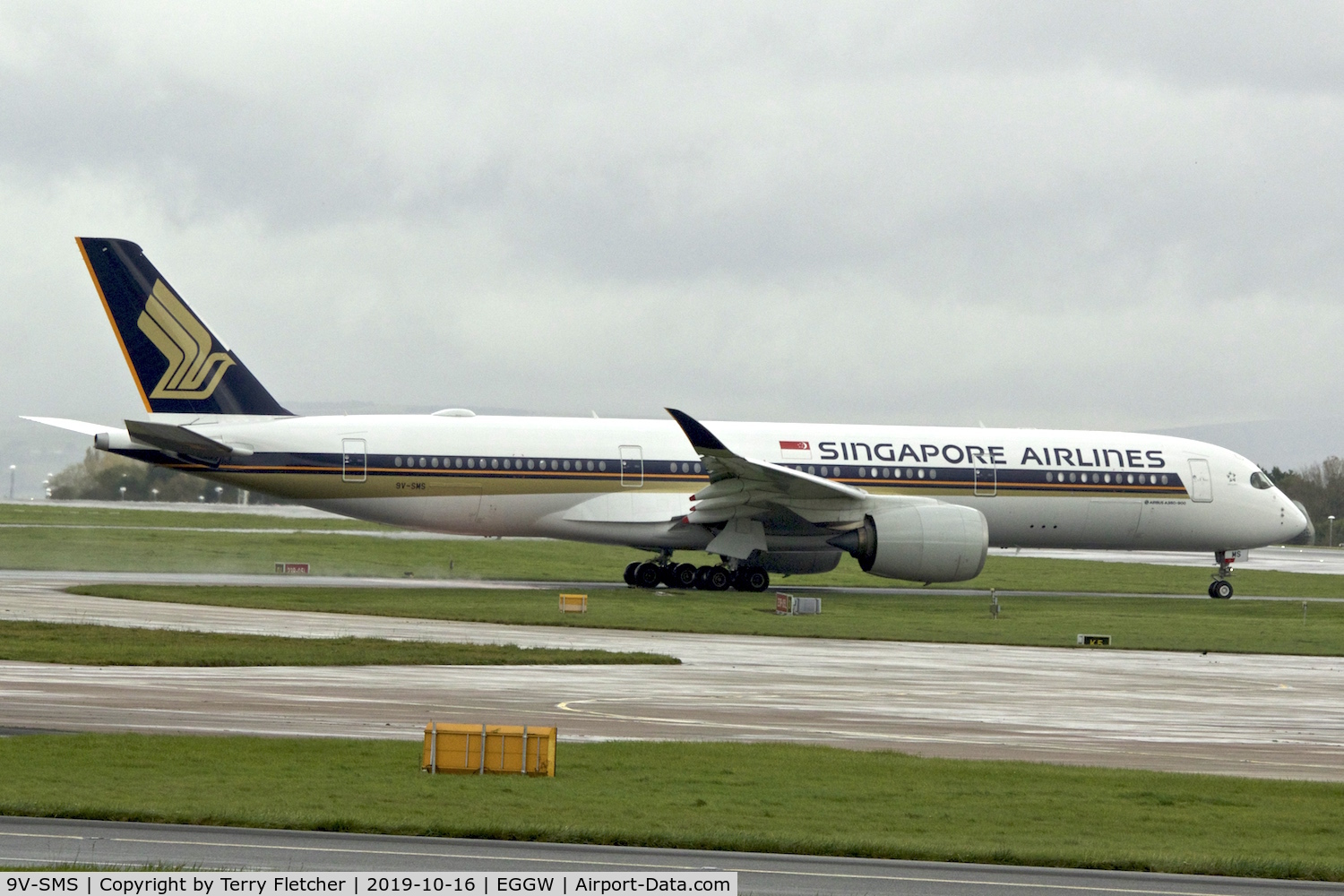 9V-SMS, 2017 Airbus A350-941 C/N 158, At Manchester