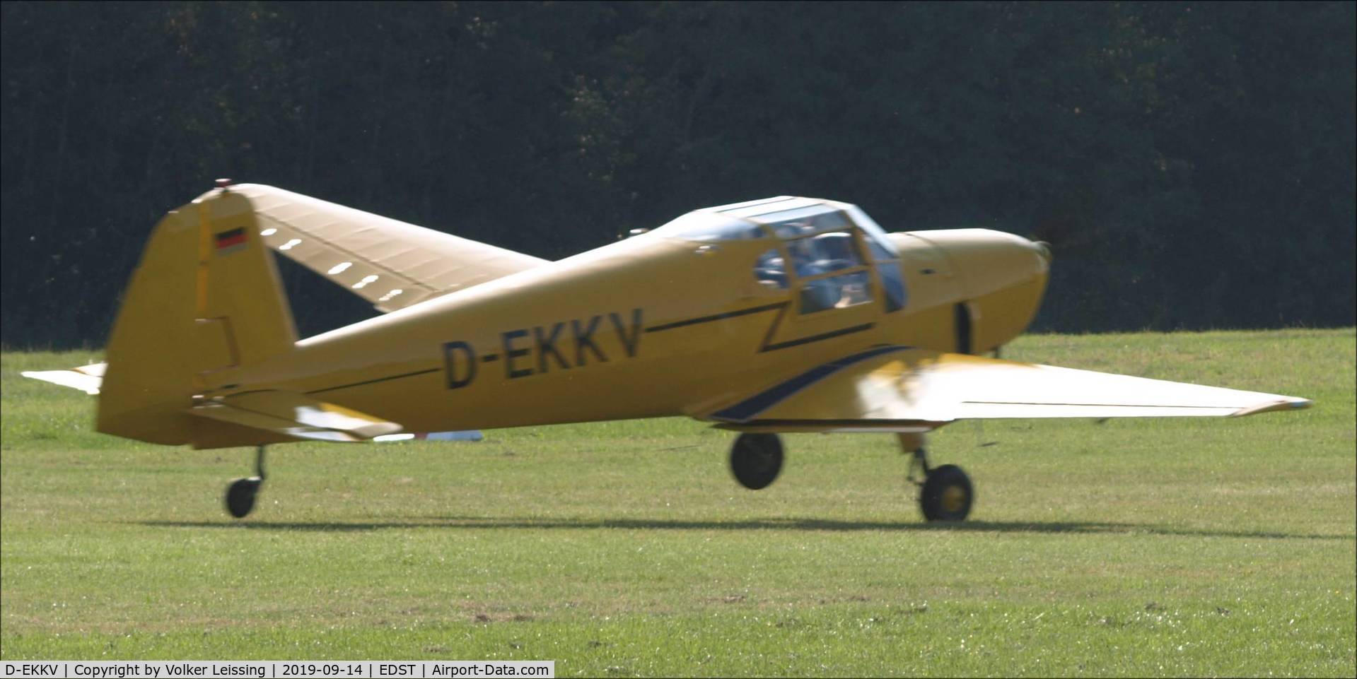 D-EKKV, 1989 Heliopolis Gomhouria Mk.6 (Bu-181) C/N 350, take off