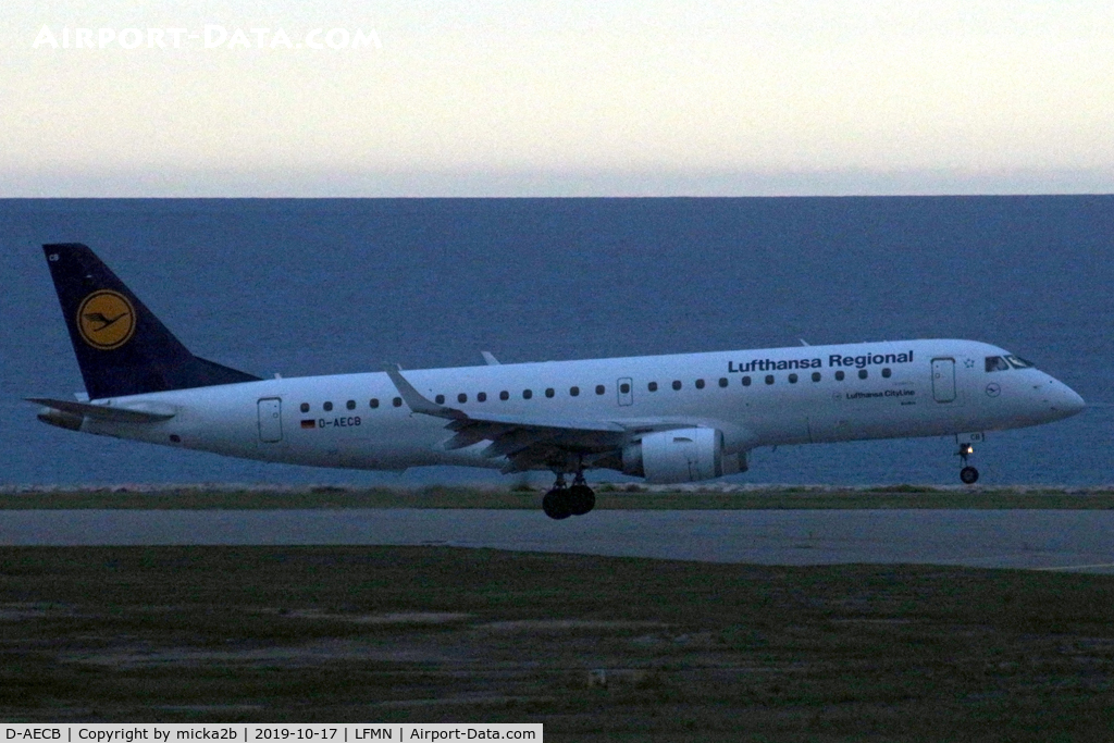 D-AECB, 2009 Embraer 190LR (ERJ-190-100LR) C/N 19000332, Landing