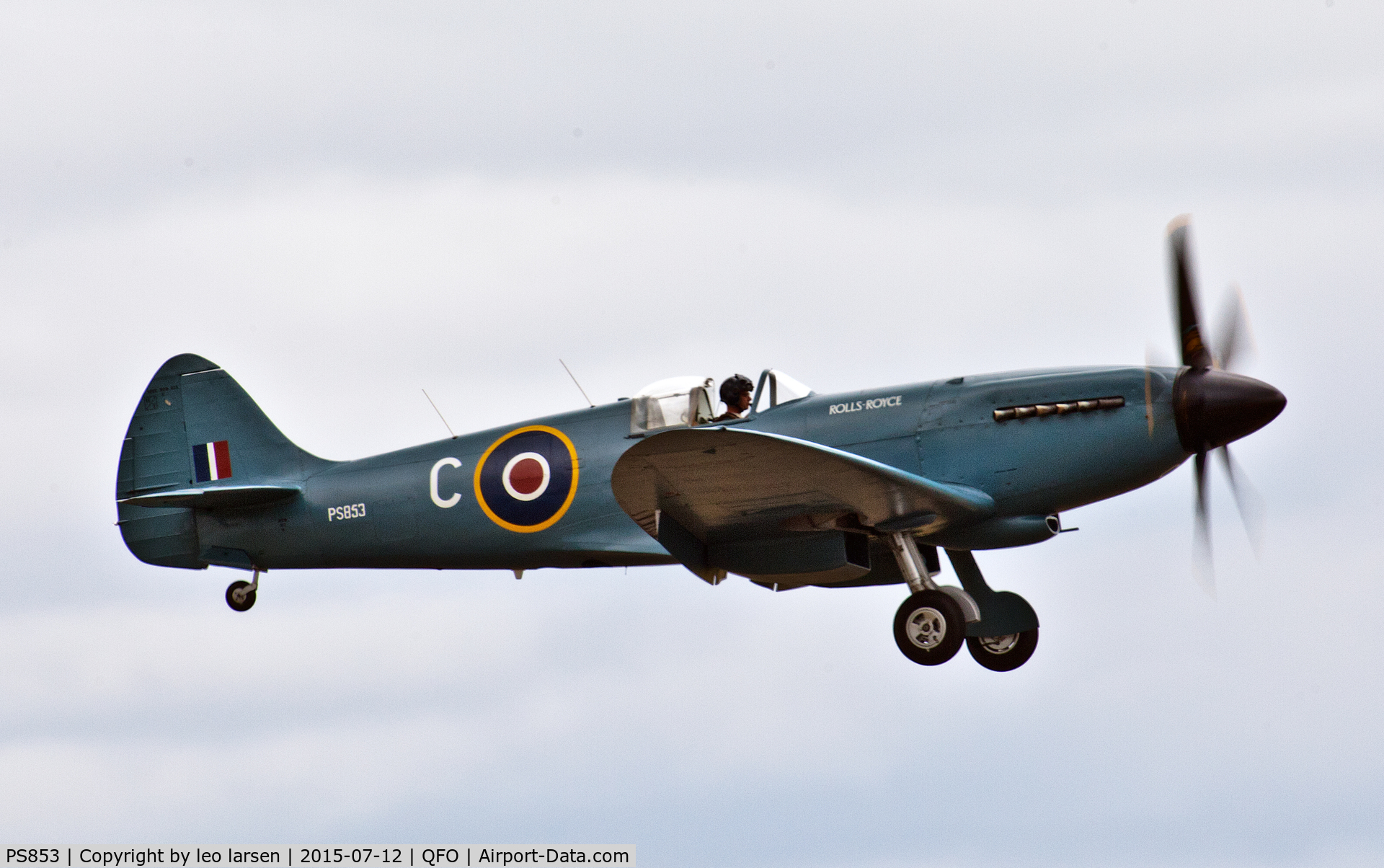 PS853, 1945 Supermarine 389 Spitfire PR.XIX C/N 6S/594677, Duxford 12.7.2015