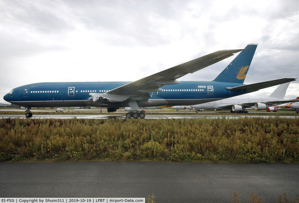 EI-FSS, 2003 Boeing 777-2Q8/ER C/N 32701, Stored without titles... Ex. Vietnam Airlines as VN-A142