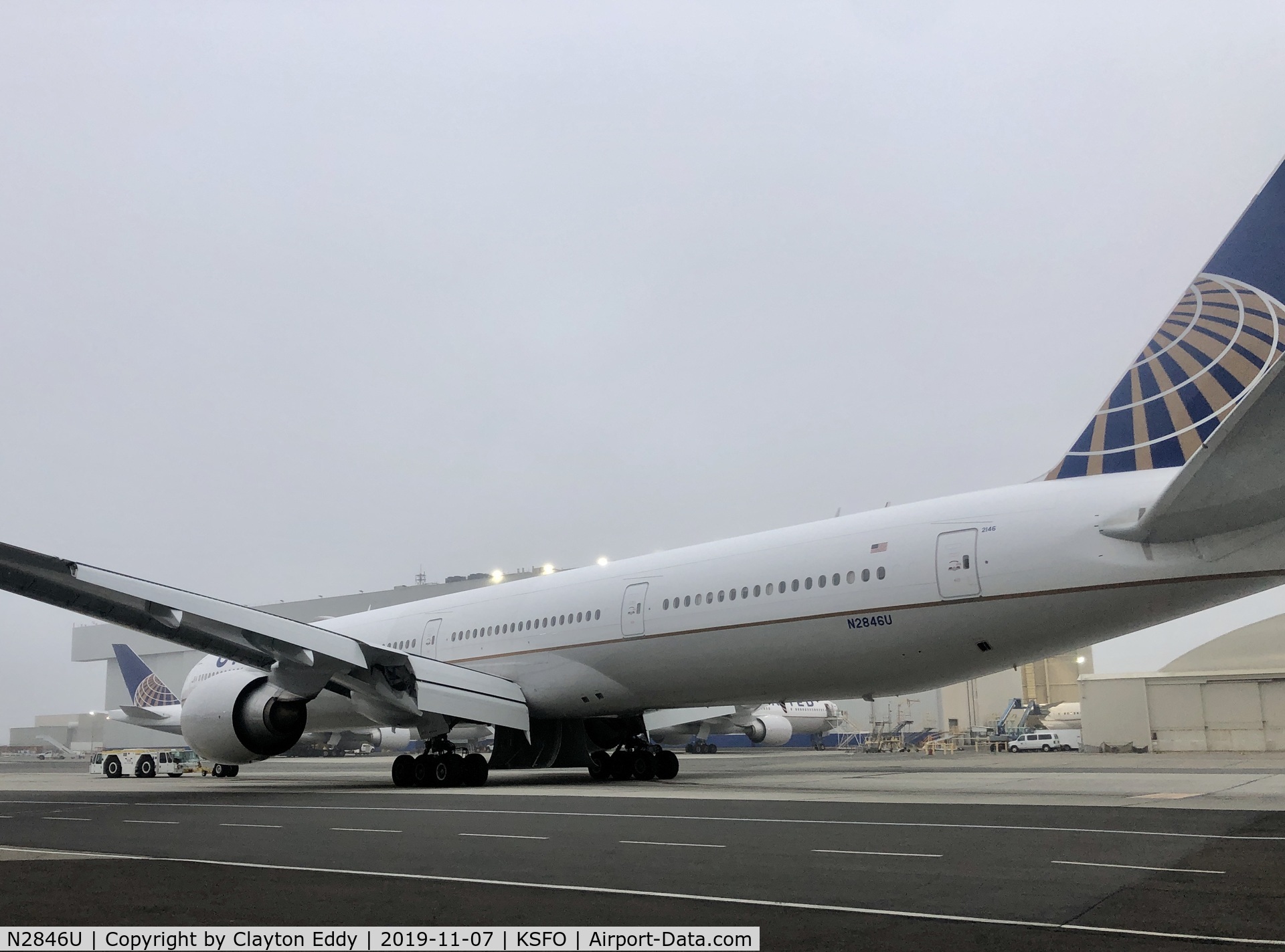 N2846U, 2018 Boeing 777-300/ER C/N 64990, SFO 2019.