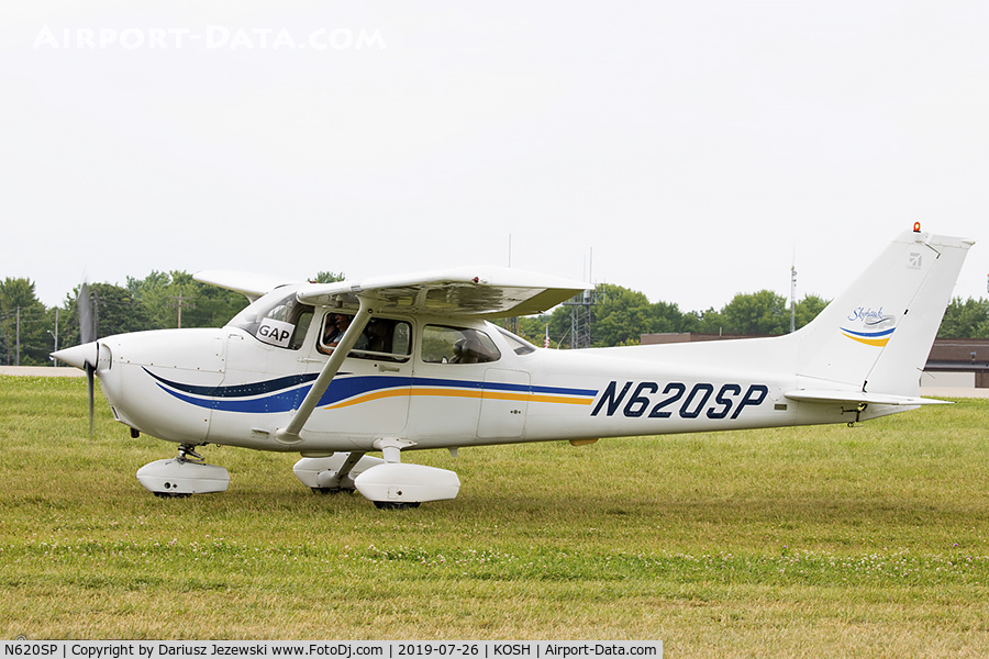 N620SP, 2000 Cessna 172S C/N 172S8610, Cessna 172S Skyhawk  C/N 172S8610, N620SP