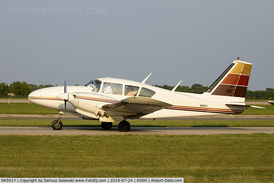 N6561Y, 1968 Piper PA-23-250 C/N 27-3858, Piper PA-23-250 Apache  C/N 27-3858, N6561Y