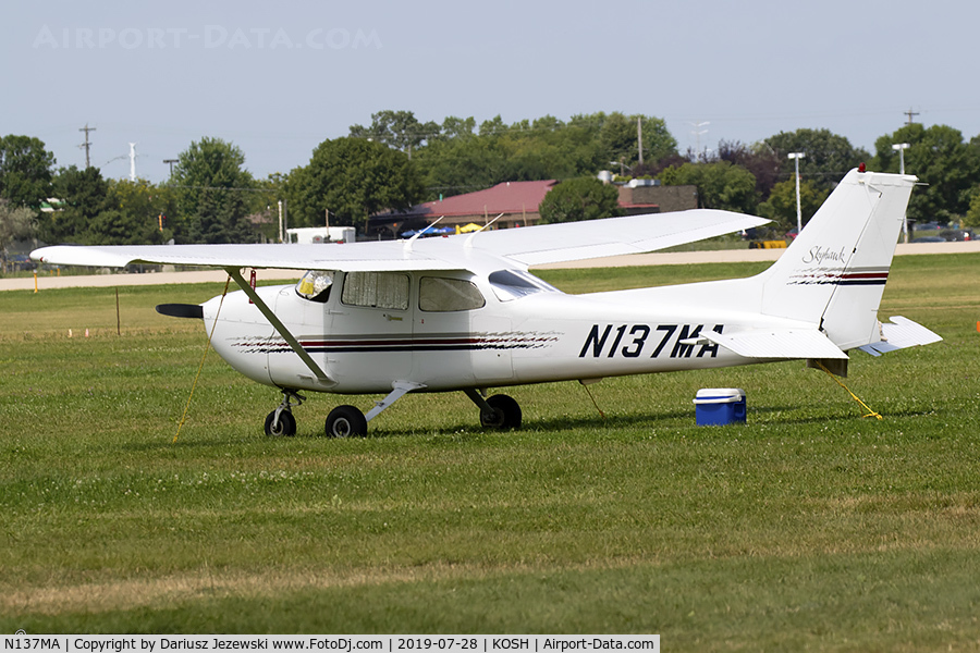 N137MA, 1997 Cessna 172R C/N 17280146, Cessna 172R Skyhawk  C/N 17280146, N137MA