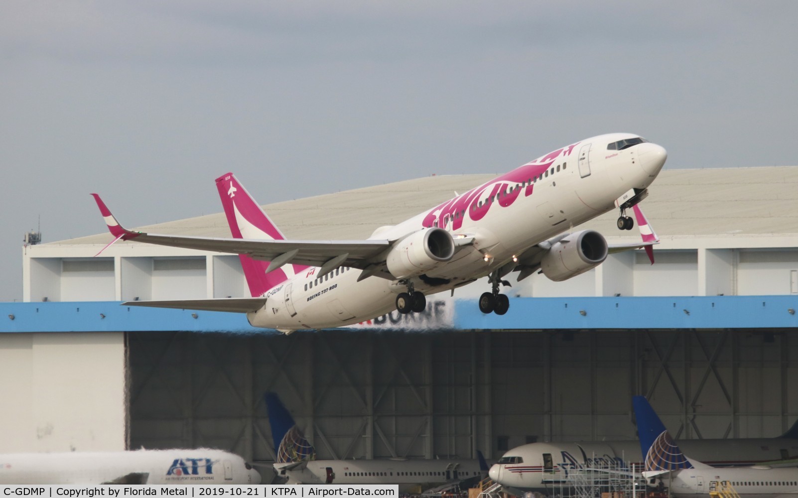 C-GDMP, 2015 Boeing 737-8CT C/N 60131, Swoop