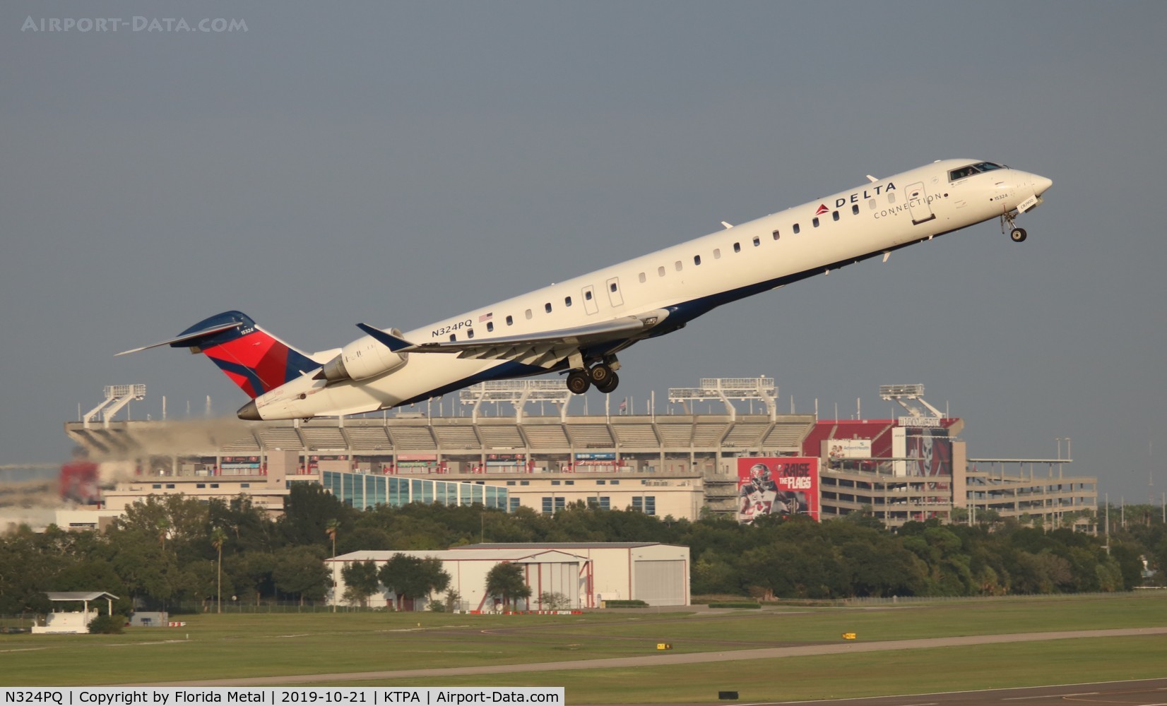 N324PQ, 2014 Bombardier CRJ 900LR (CL-600-2D24) C/N 15324, Delta Connection