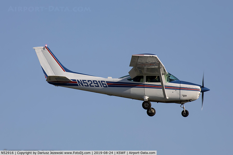 N52916, 1974 Cessna 182P Skylane C/N 18262949, Cessna 182P Skylane  C/N 18262949, N52916