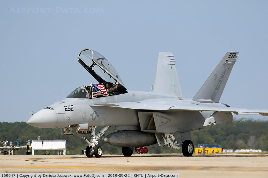 169647, Boeing F/A-18F Super Hornet C/N F277, F/A-18F Super Hornet 169647 AD-252 from VFA-106 